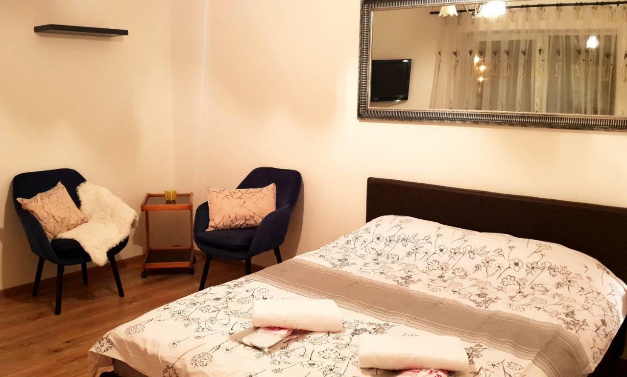 Central Apartment Dumdix Braşov Exteriör bild